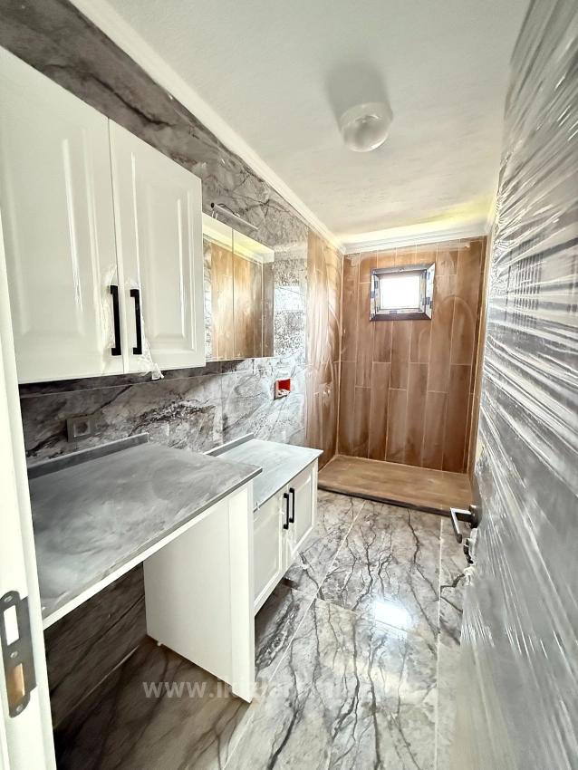 Seferihisar Doğanbeyde Satılık 3+1 Deniz Manzaralı Bahçeli Villa