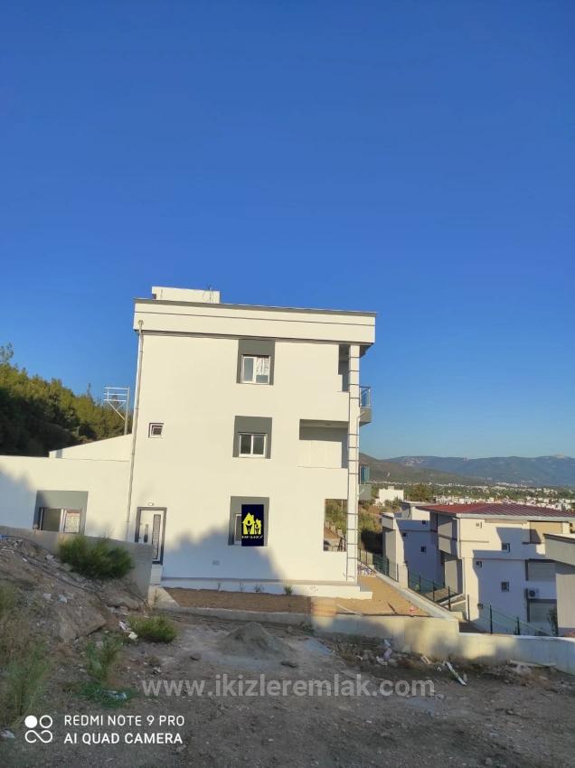 Doğanbey'de Full Deniz Manzaralı Doğa İçin'de Satılık 4+2 Müstakil Yazlık