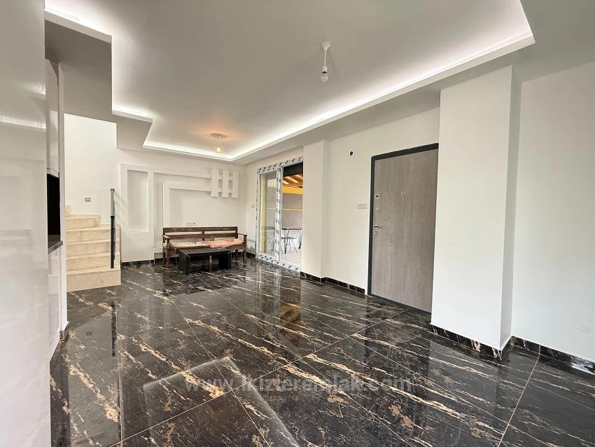 Seferihisar Doğanbey’de Satılık 3 + 1 Sıfır Geniş Bahçeli Villa Yazlık