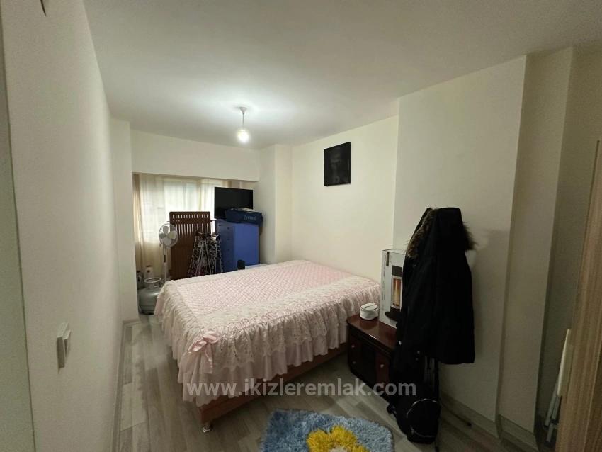 Seferihisar Doğanbey’de Satılık Giriş Katı Denize 200 M 2+1 Daire