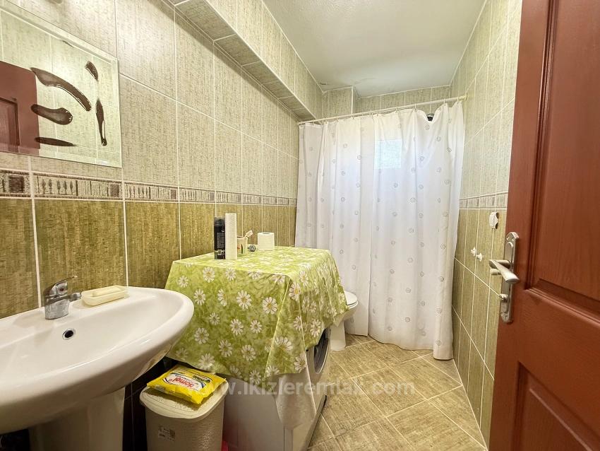 Seferihisar Ürkmez Merkez’de Satılık 2 + 1 80M2 Masrafsız Daire