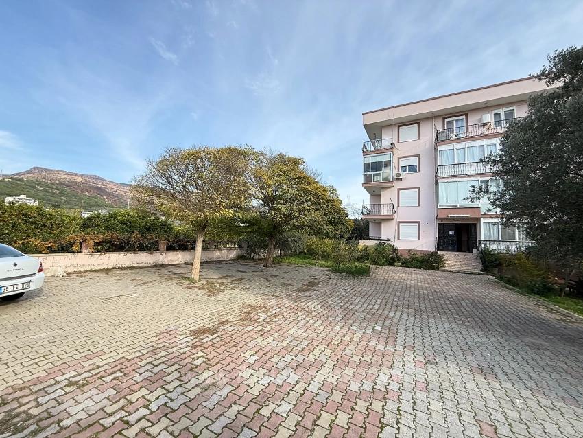 Seferihisar Ürkmez Merkez’de Satılık 2 + 1 80M2 Masrafsız Daire