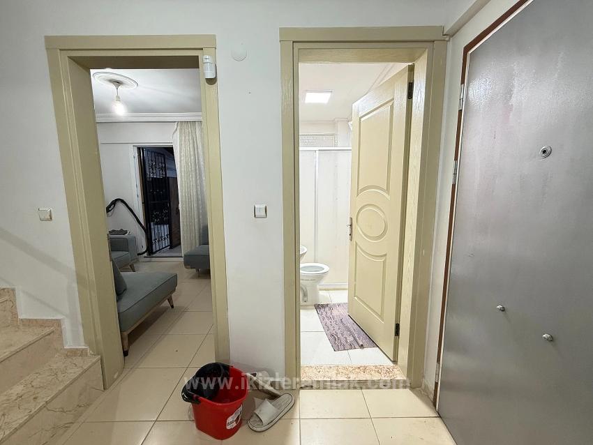 Seferihisar Doğanbey'de Satılık 5+1 Geniş Bahçeli Dublex Villa