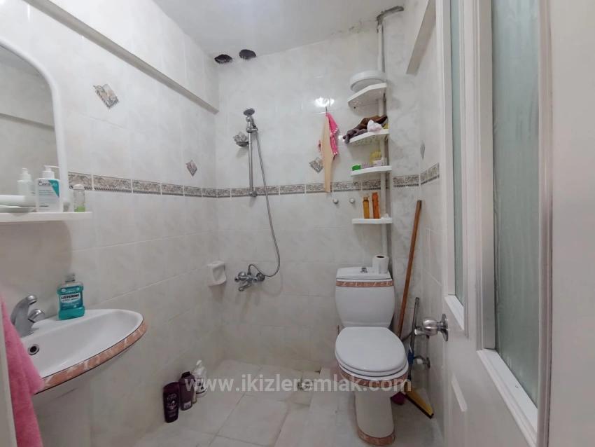 Seferihisar Doğanbey’de Satılık Bahçeli Müstakil 6 + 1 Villa