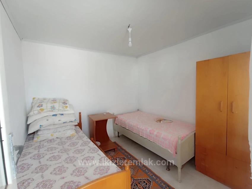 Seferihisar Doğanbey’de Satılık Bahçeli Müstakil 6 + 1 Villa