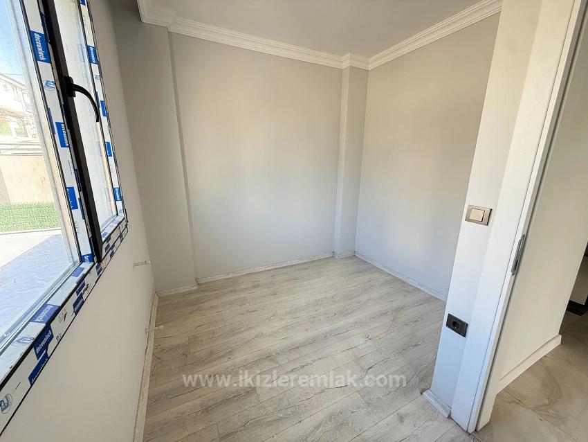 Seferihisar Doğanbey'de Satılık Tek Müstakil Bahçeli 3+1 Villa