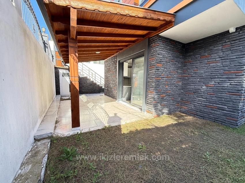 Seferıhısar Doğanbey'de Satılık Sıfır Genıs Müstakil 4+1 Villa