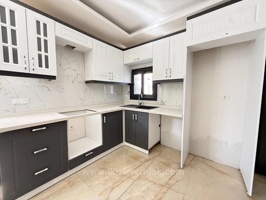 Seferıhısar Doğanbey'de Satılık Sıfır Genıs Müstakil 4+1 Villa