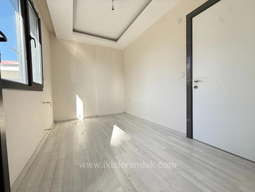 Seferıhısar Doğanbey'de Satılık Sıfır Genıs Müstakil 4+1 Villa