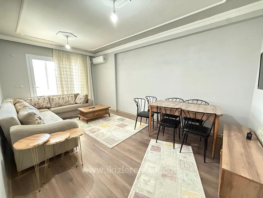 Seferihisar Ürkmez Merkez’de 2 + 1 Ara Kat Mutfak Ayrı 90 Metre² Daire