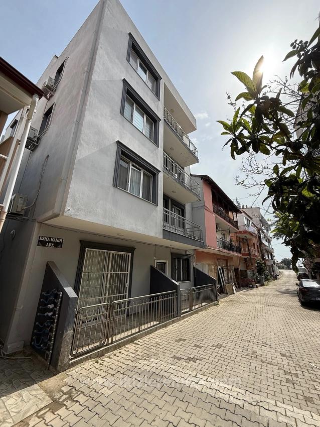 Seferihisar Ürkmez Merkez’de Satılık Ara Kat 2 + 1 Daire