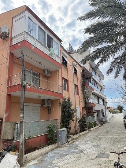 Seferihisar Ürkmez Merkez'de Satılık 2+1 Daire 80M2 Denize 200M
