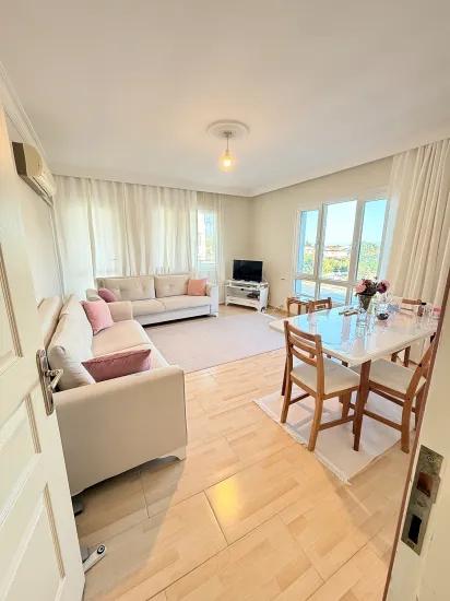 Ürkmez'de Denize 400 M, Ayrı Mutfak Geniş 2+1 Full Eşyalı Daire