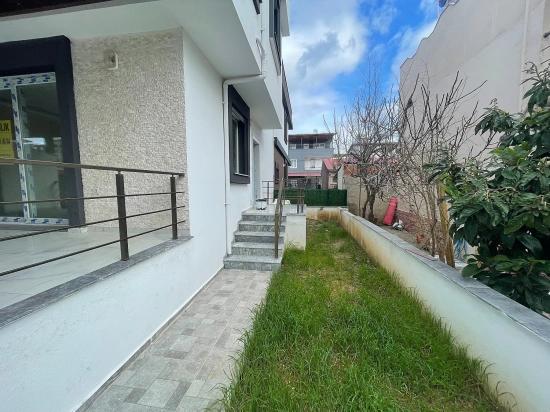 Seferihisar Doğanbey'de Satılık Ferah Konum Denize Çok Yakın 3+1 Lüks Villa