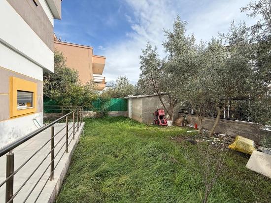 Seferihisar Doğanbey’de Satılık 3 + 1 Sıfır Geniş Bahçeli Villa Yazlık