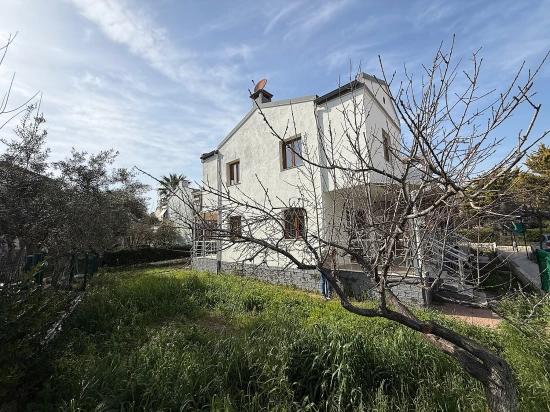 Seferihisar Doğanbey Deniz Tarafında Satılık 3 + 1 Dubleks Villa