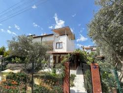 Seferihisar Doğanbey Cumhuriyet Mah. Satılık 3+1 Yazlık - 160 m²