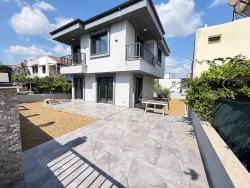 Seferihisar Doğanbey Atatürk Mah. Satılık 3+1 Villa - 370 m²