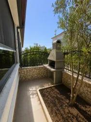 Menderes Gümüldür Gümüldür Fevzi Çakmak Mah. Satılık 4+1 Villa - 170 m²