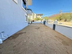 Ürkmez'de Deniz Manzaralı Müstakil Ayrı Mutfak 3+1 Köşe Villa