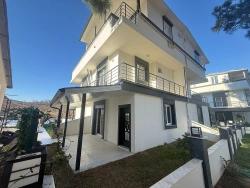 Seferihisar Payamlı'da Satılık 2+1 Sıfır Bahçeli Dublex Yazlık