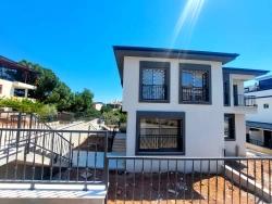 Seferihisar Payamlı'da Satılık Sıfır 2+1 Bahçeli Dubleks Villa