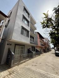 Seferihisar Ürkmez Merkez’de Satılık Ara Kat 2 + 1 Daire